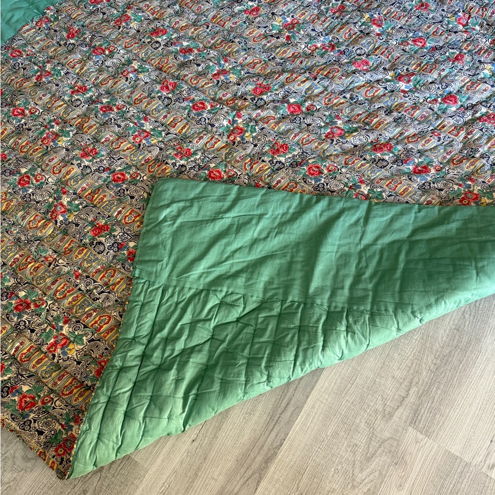 Vintage Handmade Heavy Thick puffy Quilt 76x77 multicolor